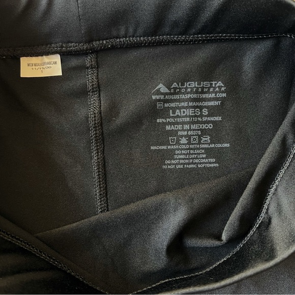 AUGUSTA SPORTSWEAR LADIES DARE SHORTS Style # 1232 size Small NEW never worn - Picture 4 of 4